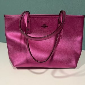 COACH City Zip Tote in Metallic Cerise Leather
